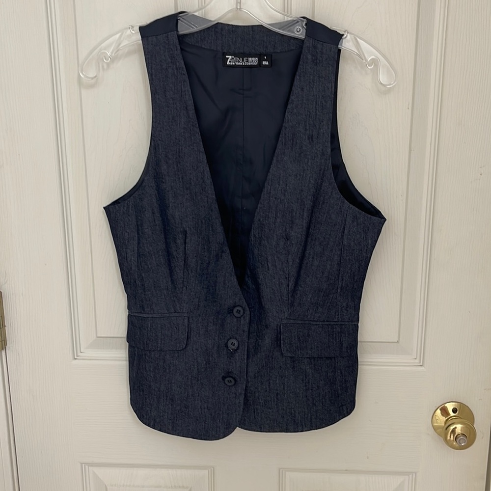 7th Avenue New York &Co. Size6. Denim vest.